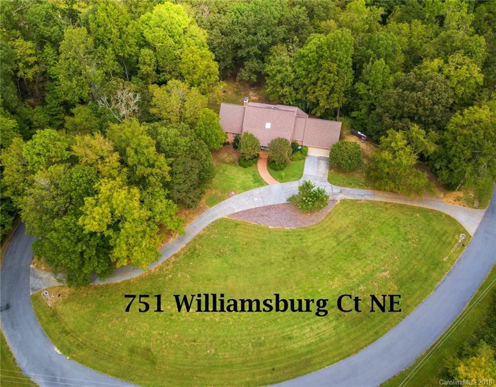 Property Photo:  751 Williamsburg Court  NC 28025 