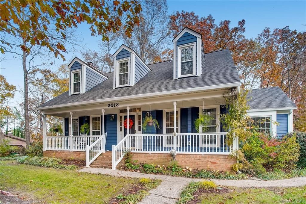 Property Photo: 2013 Broadleaf Place NC 28226