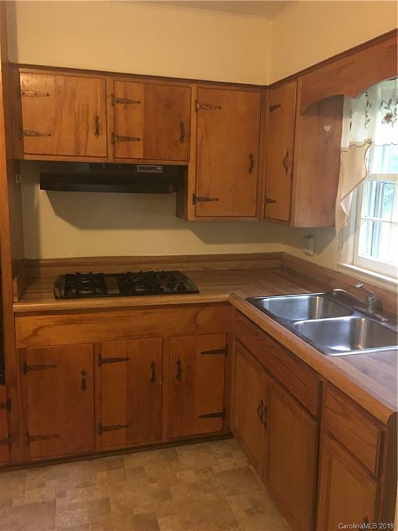 Property Photo: 914 Holder Drive NC 28052