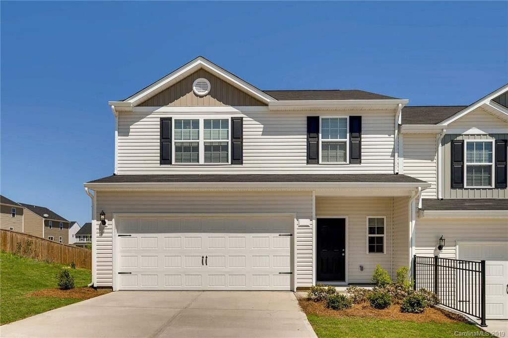 Property Photo:  5022 Zulli Lane  NC 28214 