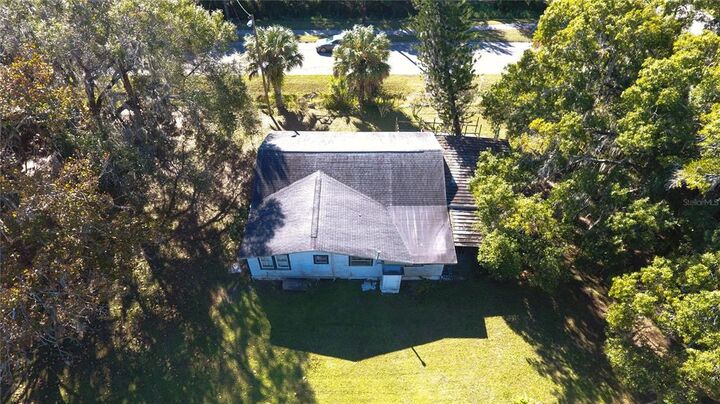 Property Photo: 7806 Symmes Road FL 33534