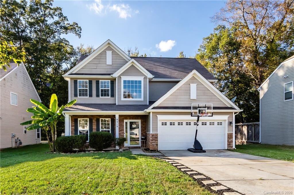 Property Photo:  9319 Macquarie Lane  NC 28227 