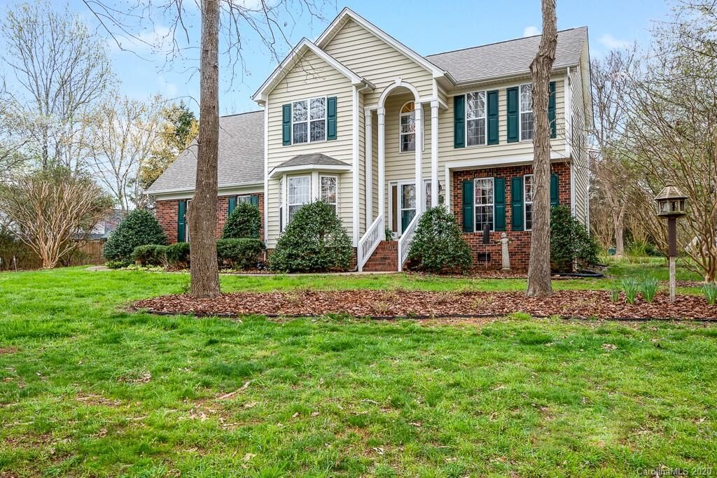 Property Photo:  9150 Morgan Glenn Drive  NC 28227 