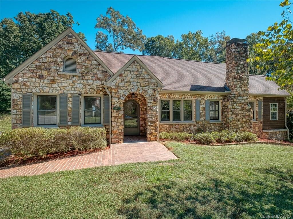 Property Photo: 1104 S South Street NC 28052