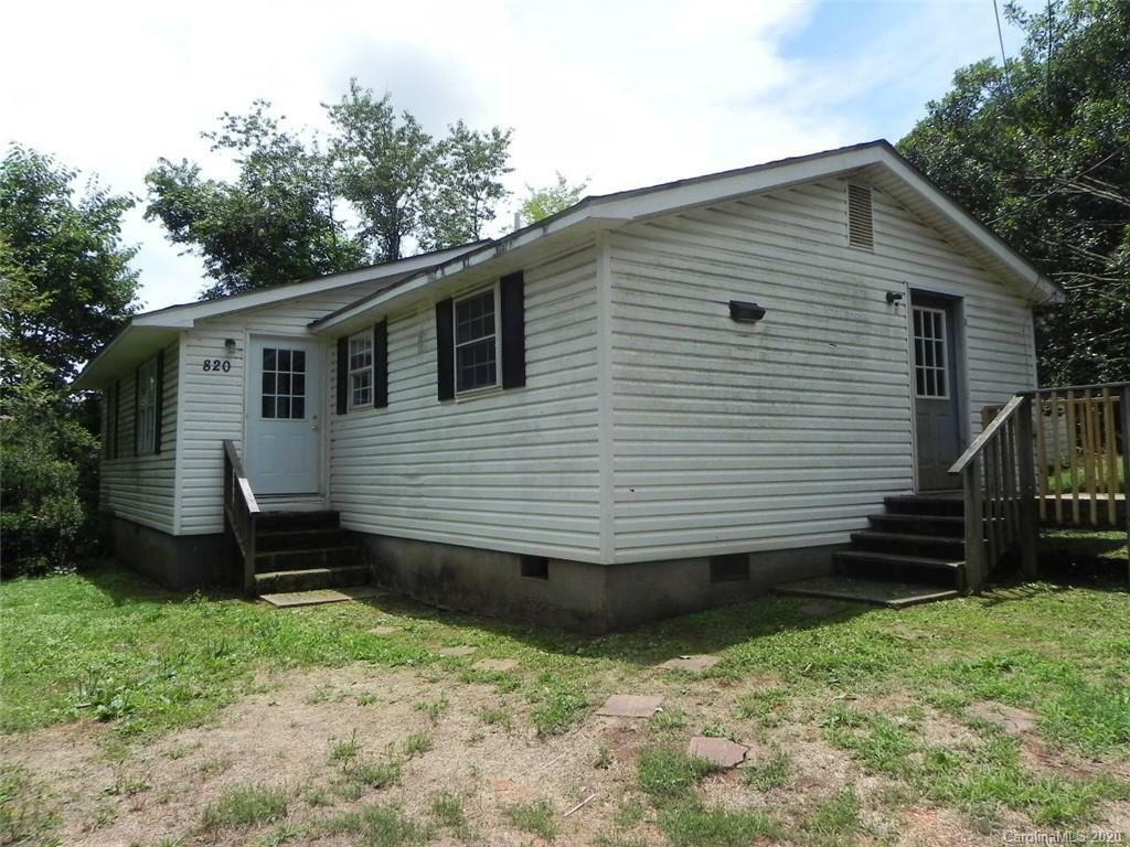 Property Photo:  820 Matthews School Road  NC 28105 