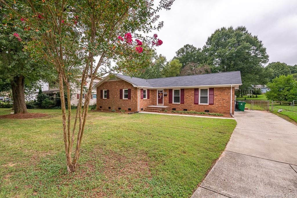 Property Photo:  6421 Hidden Forest Drive  NC 28213 