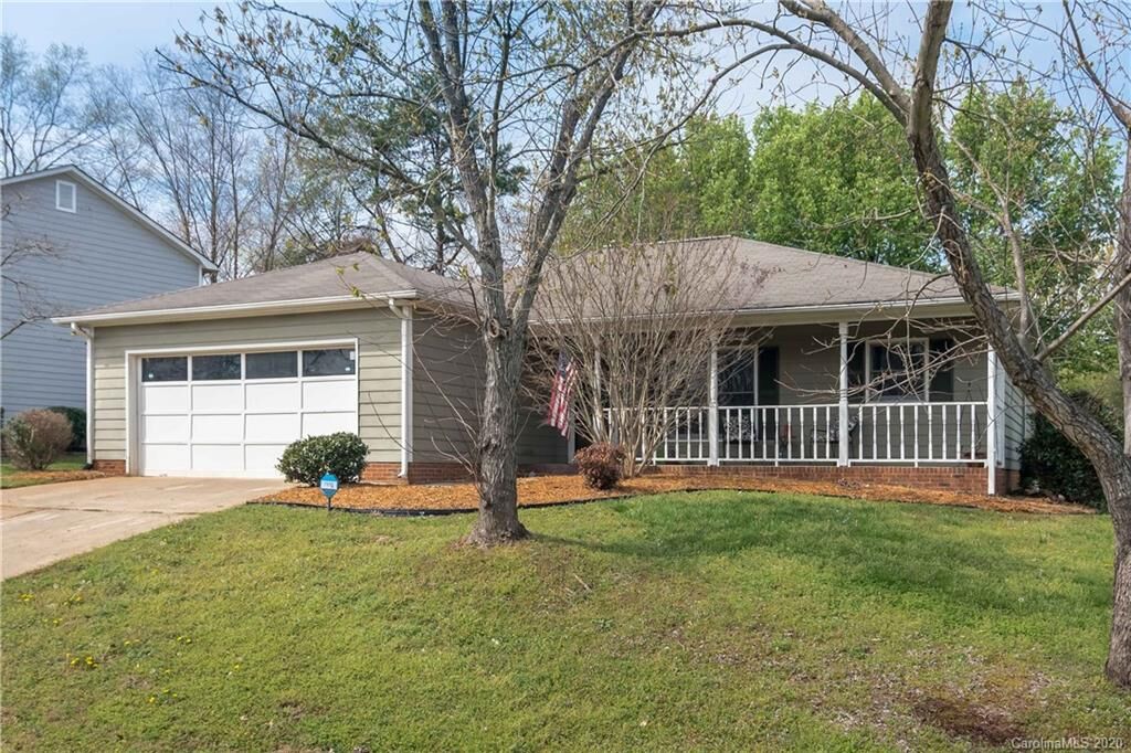 Property Photo: 11525 Waterflower Lane NC 28262