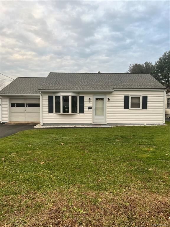 Property Photo:  9 Maple Avenue  NY 10923 