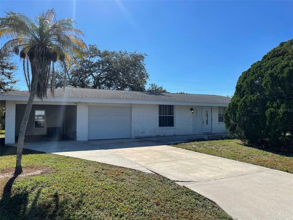 Property Photo:  1003 Fruitland Avenue  FL 34207 