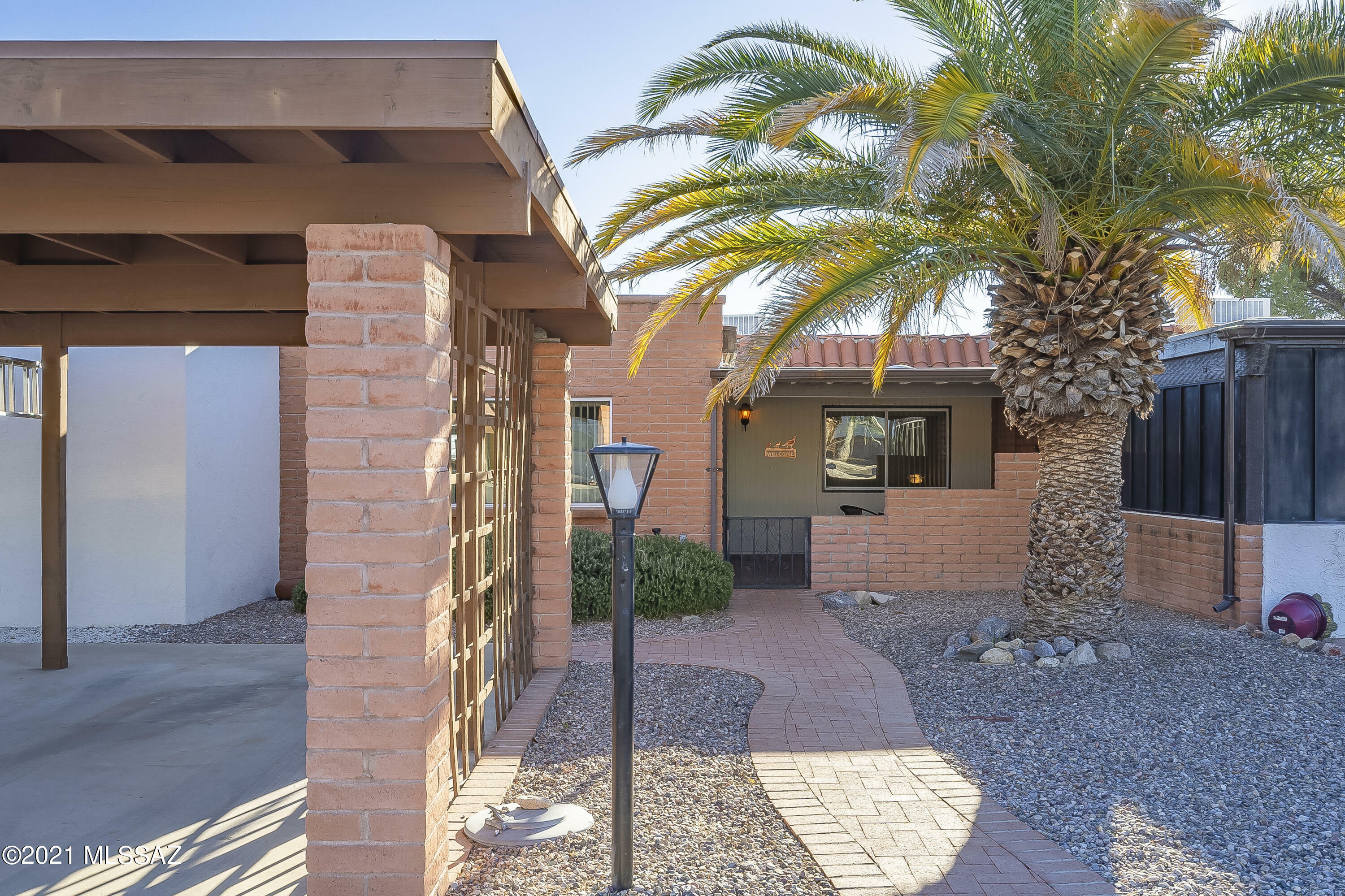 Property Photo:  424 N Calle Del Diablo  AZ 85614 