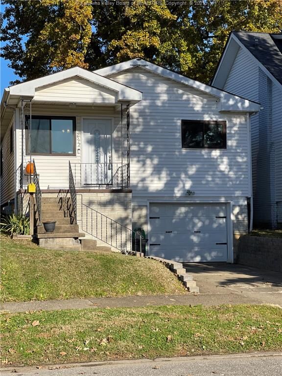 Property Photo:  2572 4th Avenue  WV 25703 