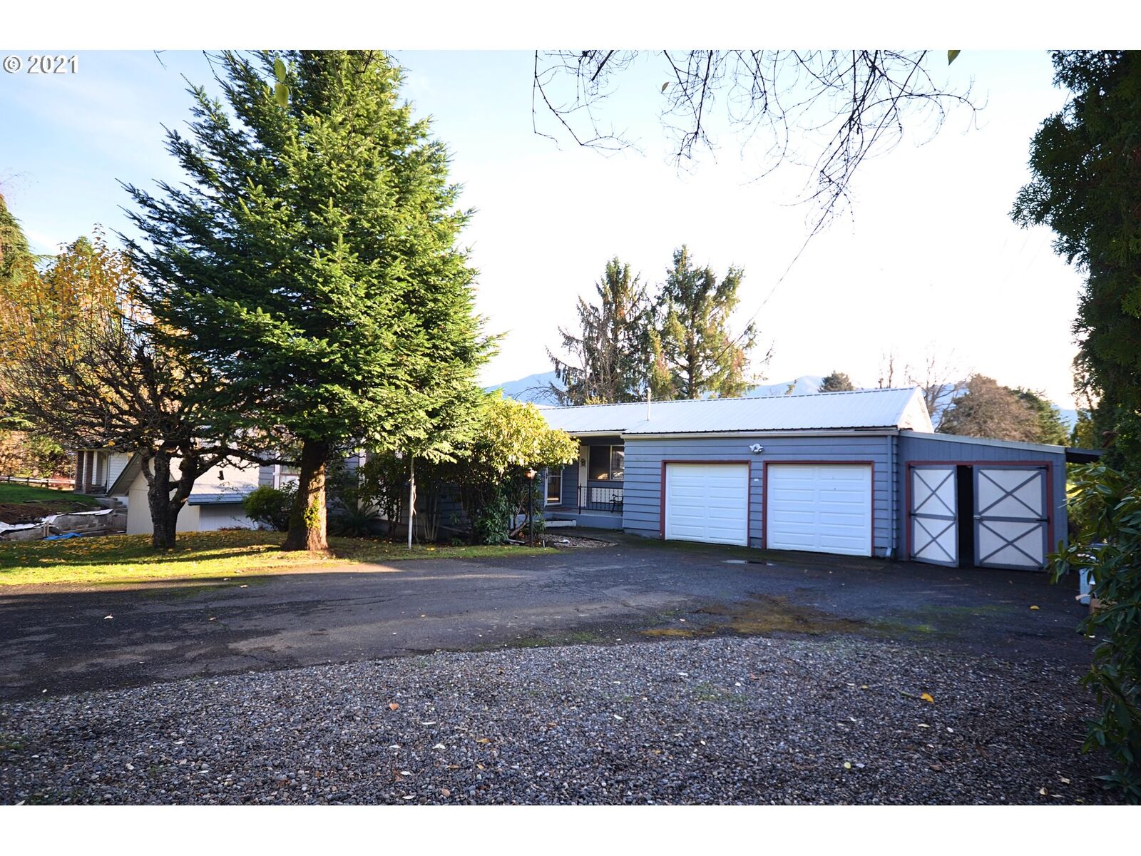 Property Photo: 600 NW Gropper Rd WA 98648