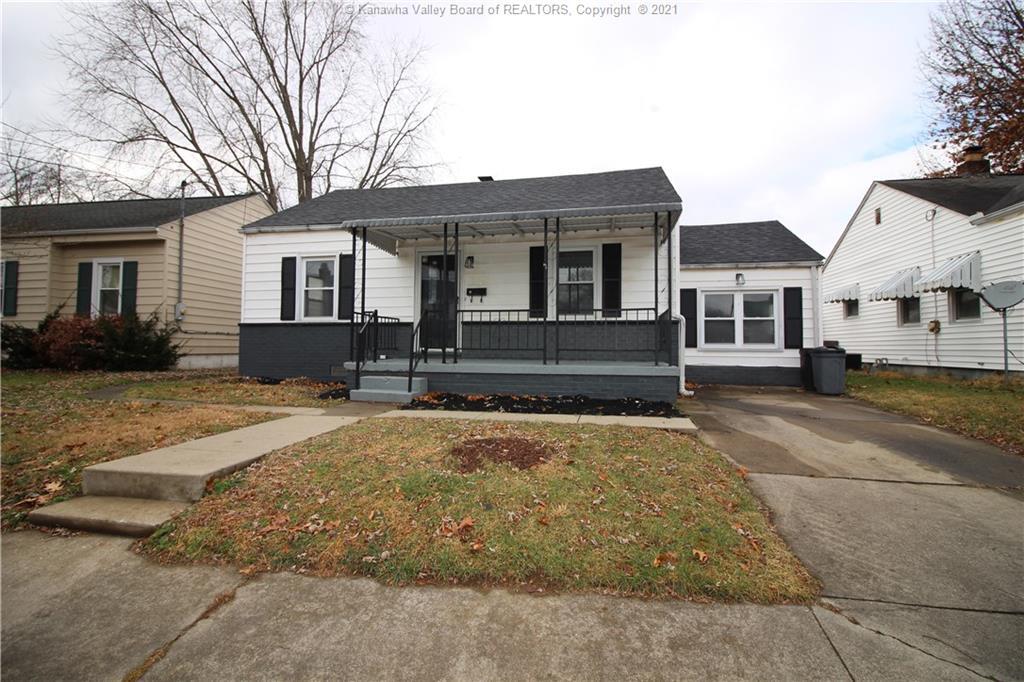 Property Photo: 115 Liberty Street WV 25550