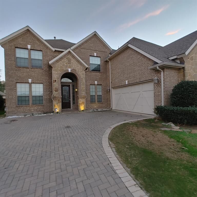 Property Photo: 2947 Albares TX 75054