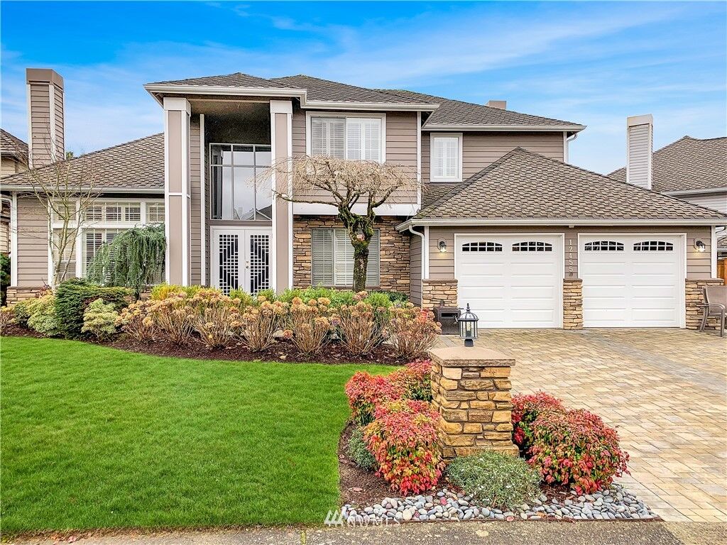 Property Photo: 12455 NE 164th Street WA 98072