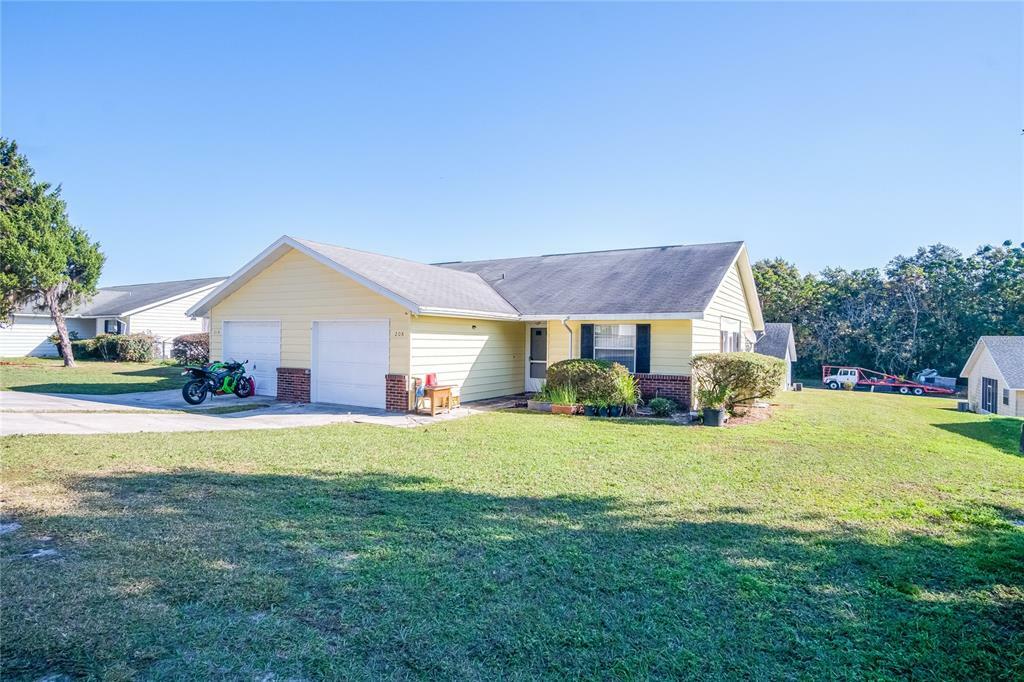 Property Photo:  208 Fernwood Street  FL 34748 