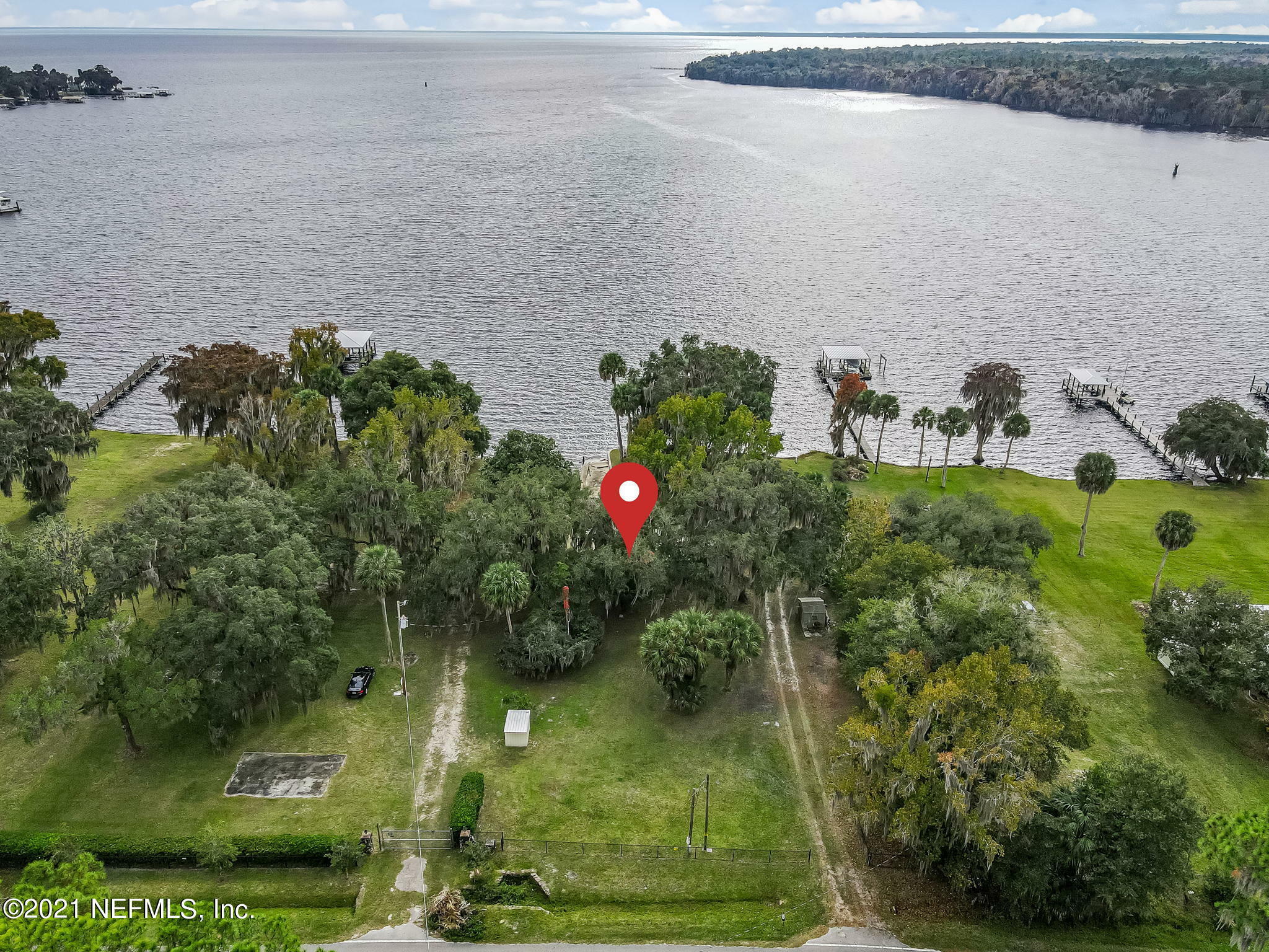 Property Photo:  1549 County Road 309  FL 32139 