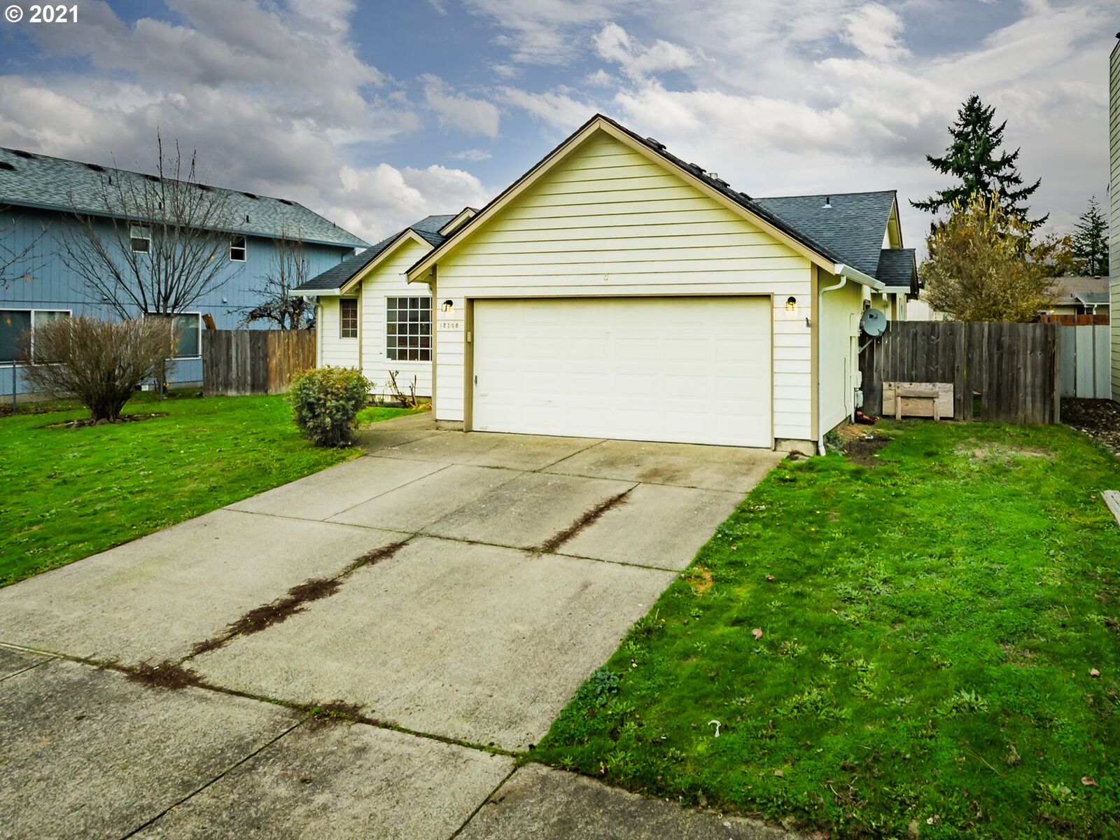 Property Photo:  12308 NE 71st St  WA 98682 