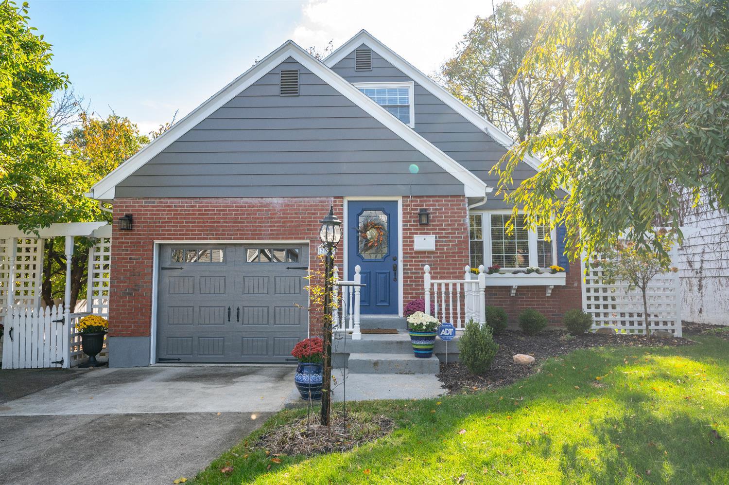 Property Photo: 2537 Moundview Dr OH 45212