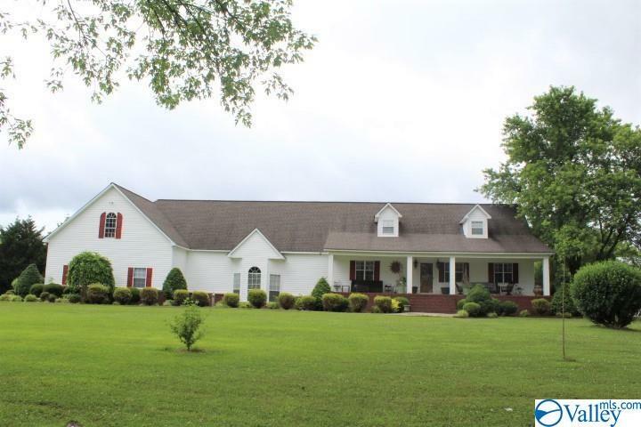 Property Photo:  870 County Road 1815  AL 35087 