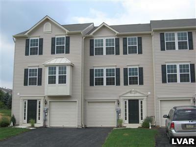 1122 Sparrow Way  Upper Macungie Twp PA 18031 photo