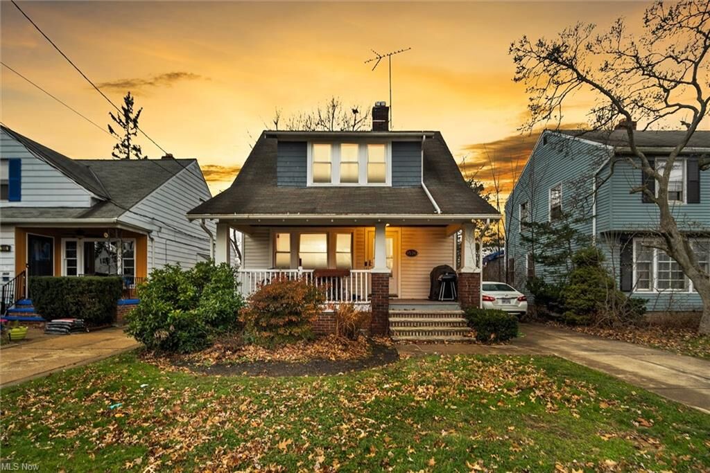 Property Photo:  1536 Felton Road  OH 44121 