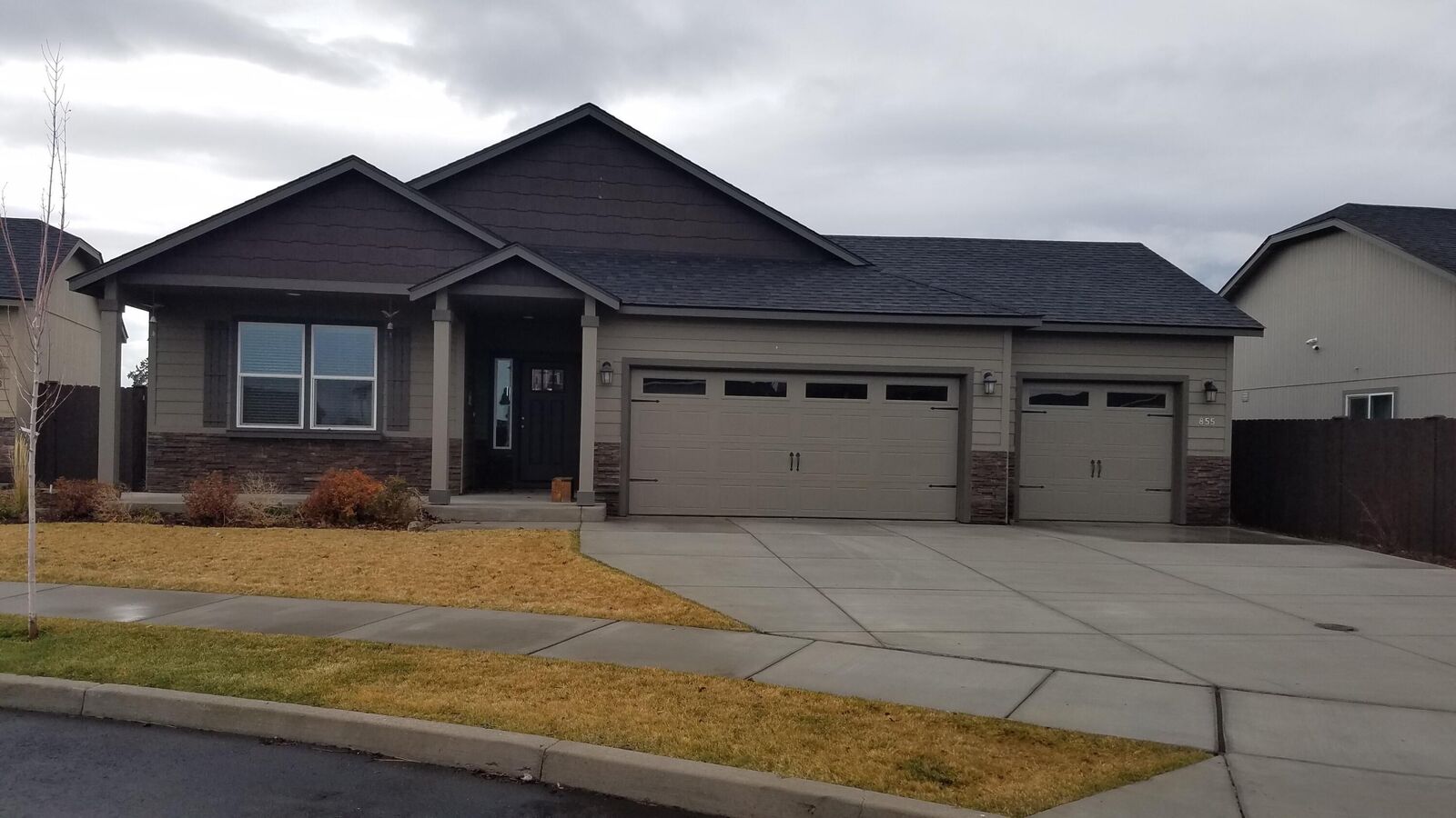 Property Photo:  855 NW 26th Way  OR 97756 