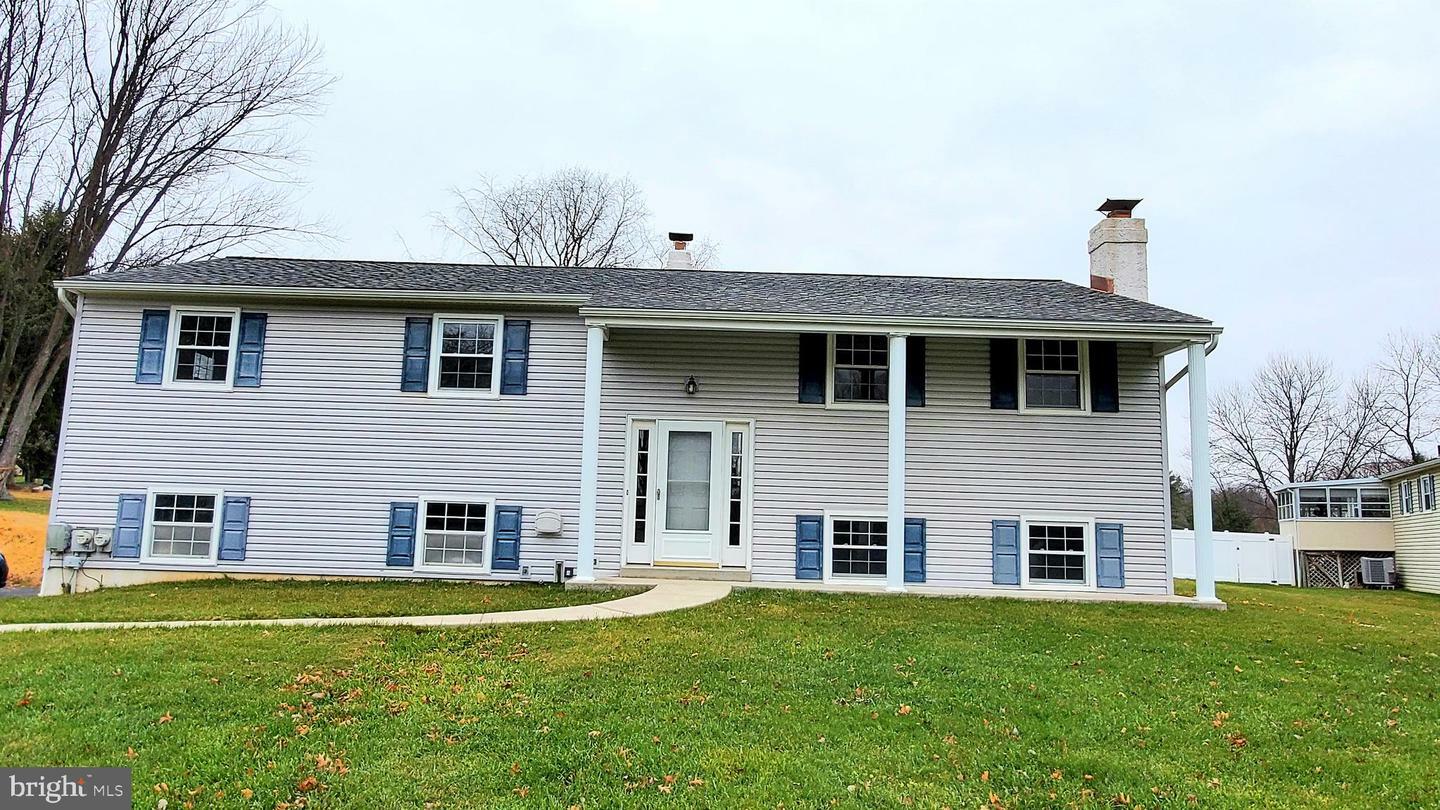 Property Photo:  1343 Ridgeview Circle  PA 19335 