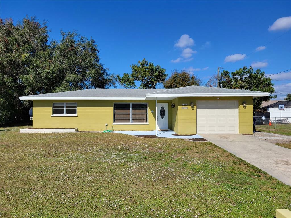 Property Photo: 115 E Seminole Drive FL 34293