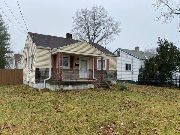 Property Photo: 4555 Ellman Ave OH 45242