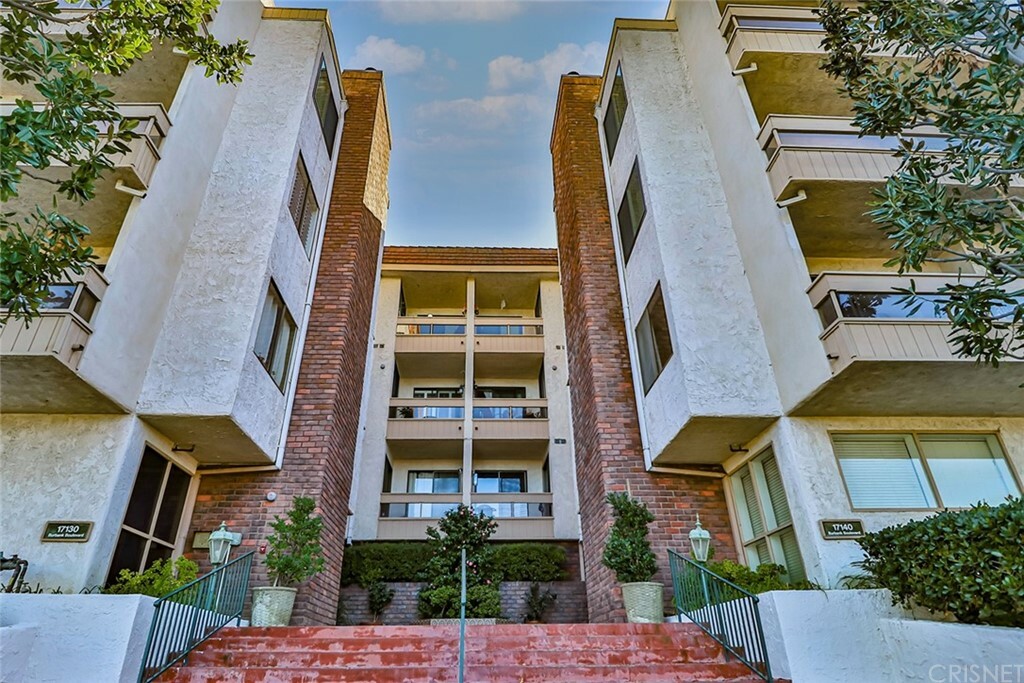 Property Photo:  17130 Burbank Boulevard 301  CA 91316 