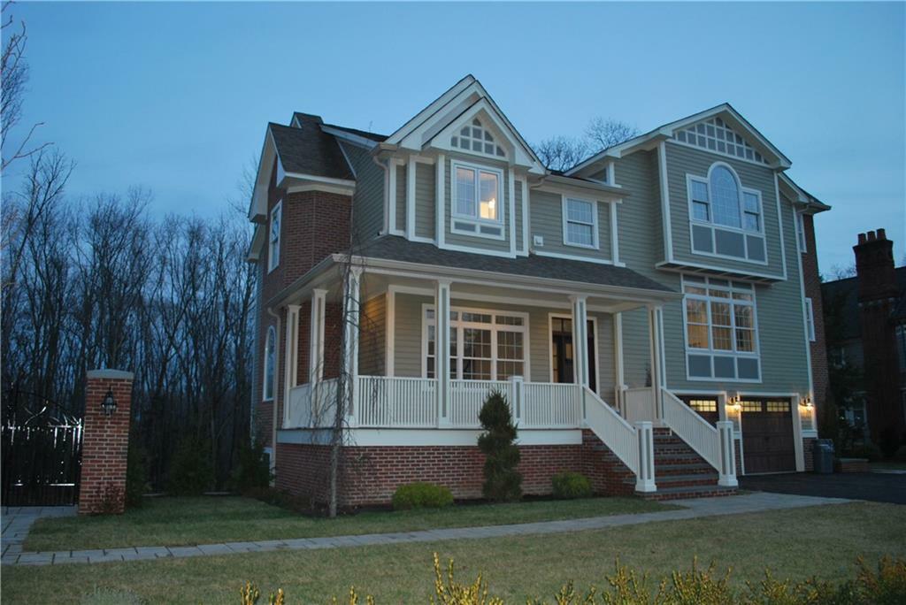 Property Photo: 2 Thornwood Dr RI 02865