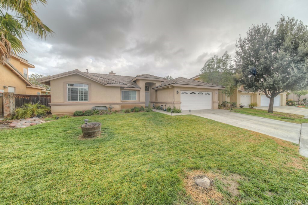 Property Photo:  121 Morgan Court  CA 92582 