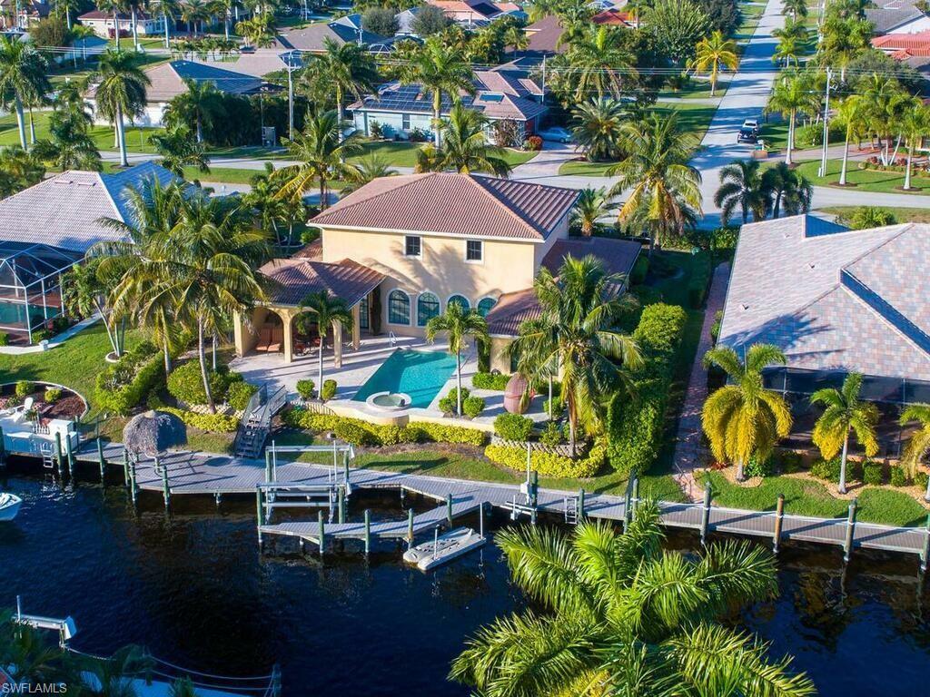 Property Photo: 2138 El Dorado Parkway W FL 33914