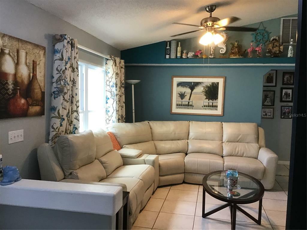 Property Photo:  2293 Mariner Boulevard  FL 34609 