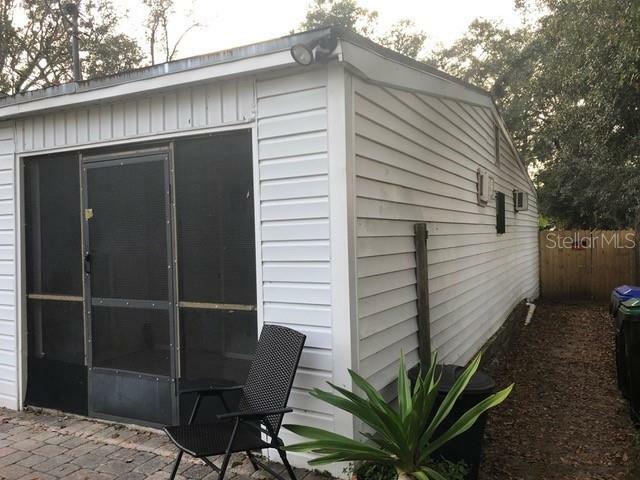 Property Photo:  452 N Normandale Avenue  FL 32835 