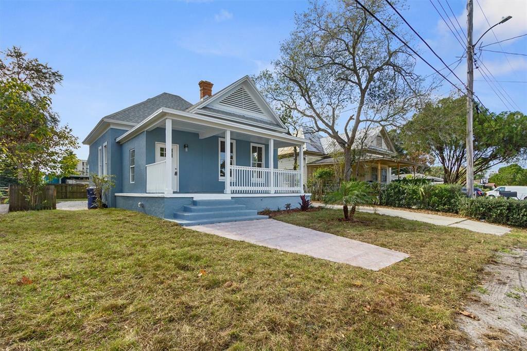 Property Photo:  2908 W Kathleen Street  FL 33607 