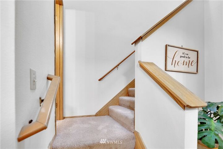 Property Photo:  9613 NE 121st Lane  WA 98034 