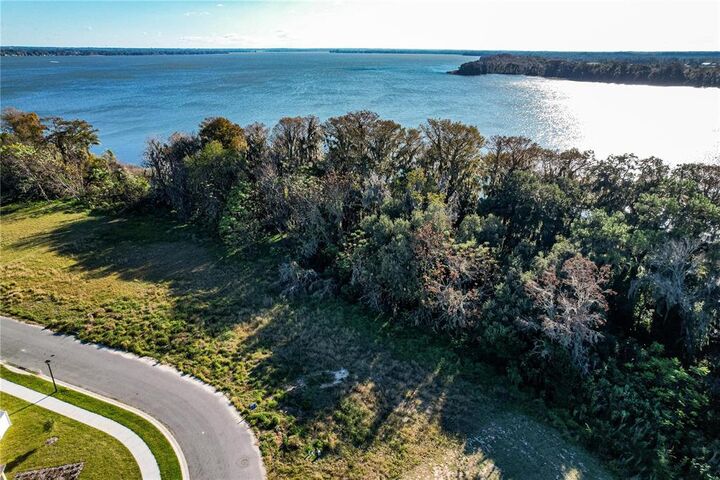 Property Photo: 1129 Sea Pines Court FL 32778