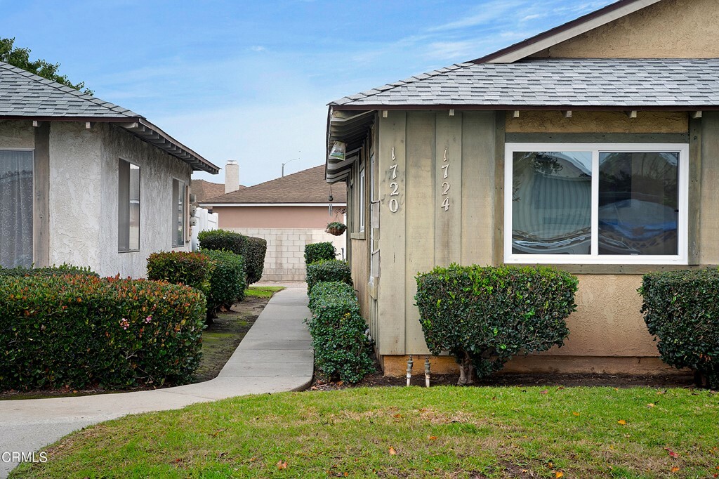 Property Photo:  1720 Alexander Street 6  CA 93033 