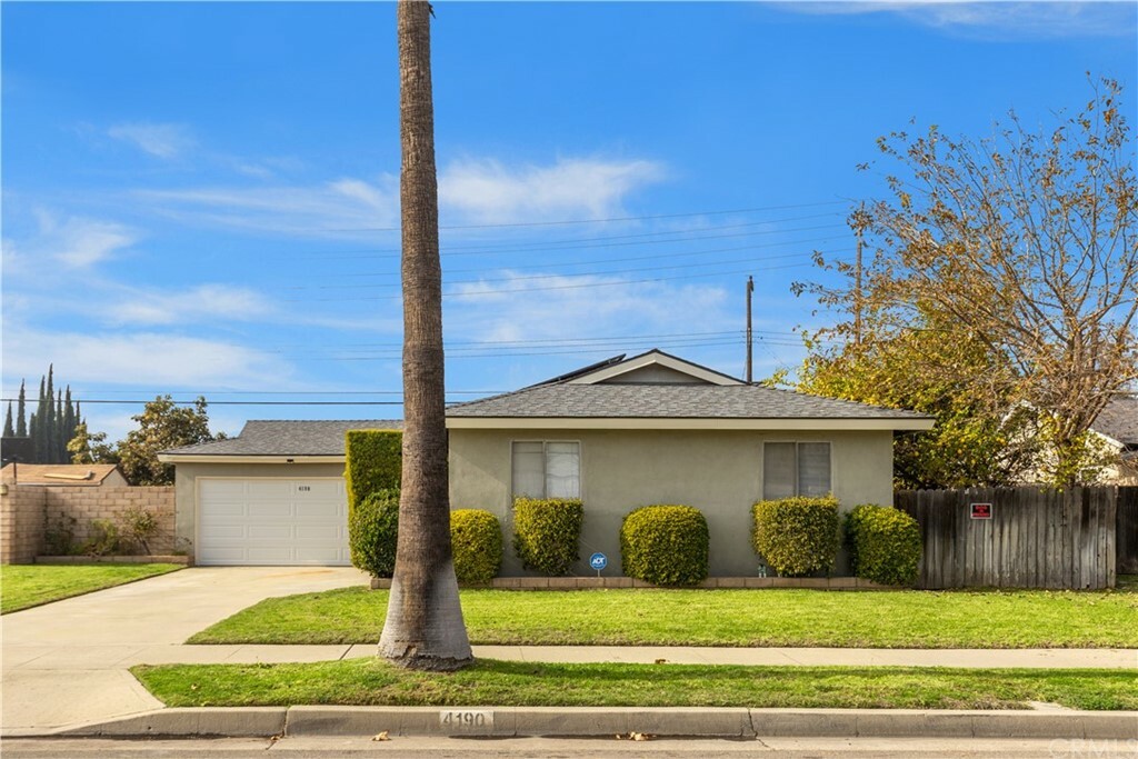 Property Photo:  4190 N Sunset Street  CA 92865 