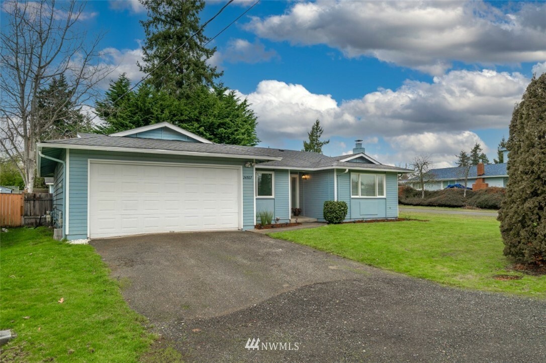 Property Photo:  24507 14th Avenue S  WA 98198 