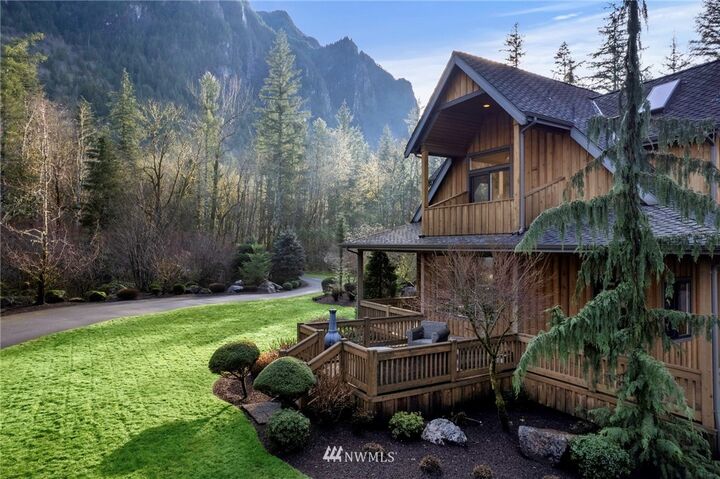 Property Photo:  8003 Moon Valley Road SE  WA 98045 