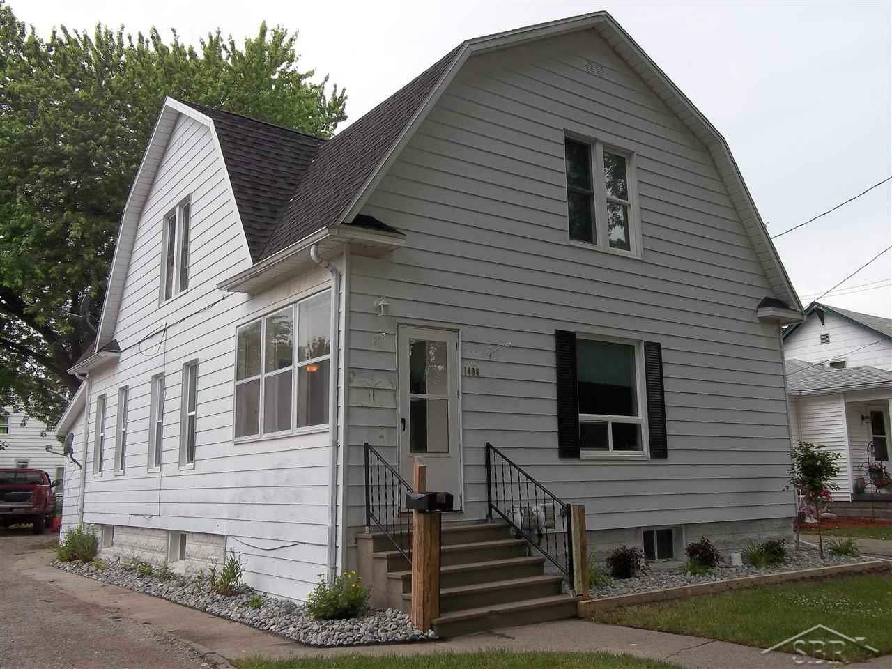 Property Photo:  1406 S Erie  MI 48706 