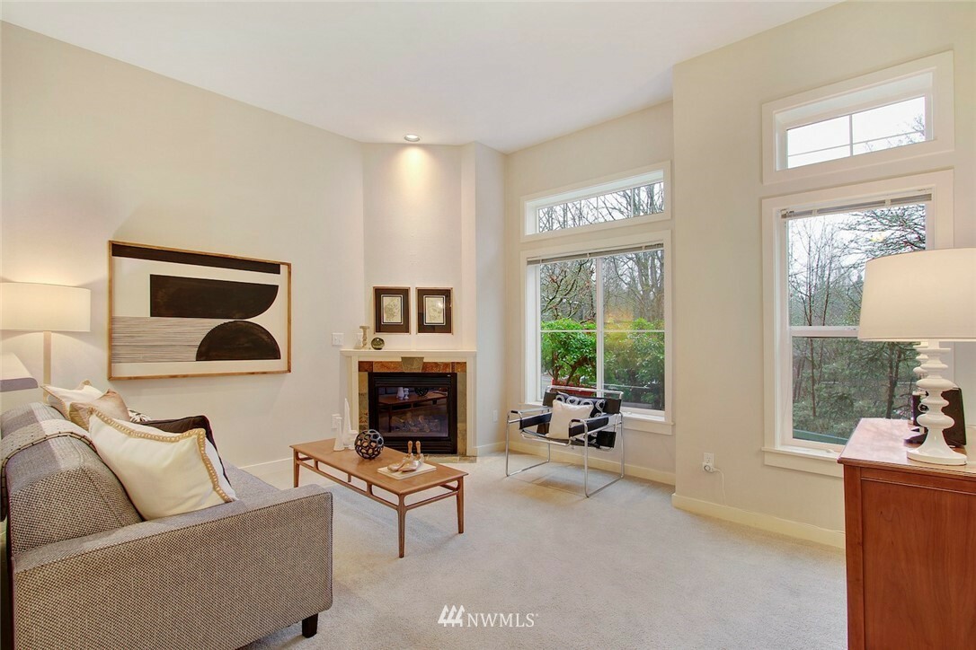 Property Photo: 9700 Ravenna Avenue NE 2 WA 98115