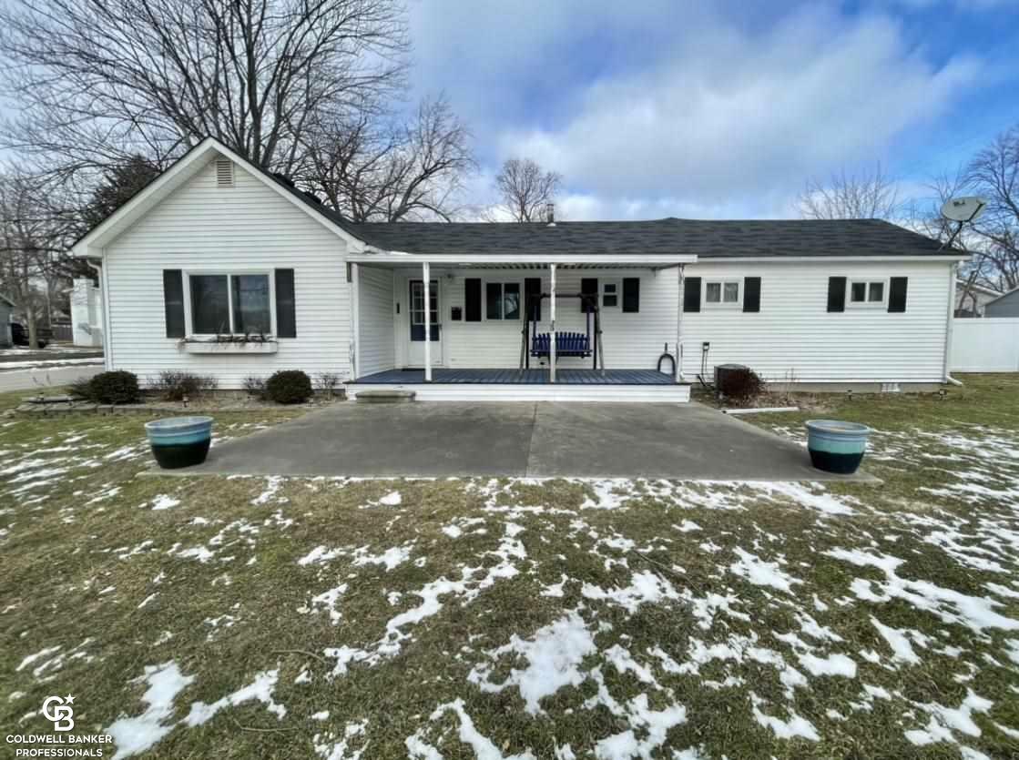 Property Photo:  816 Juliet St  MI 48079 