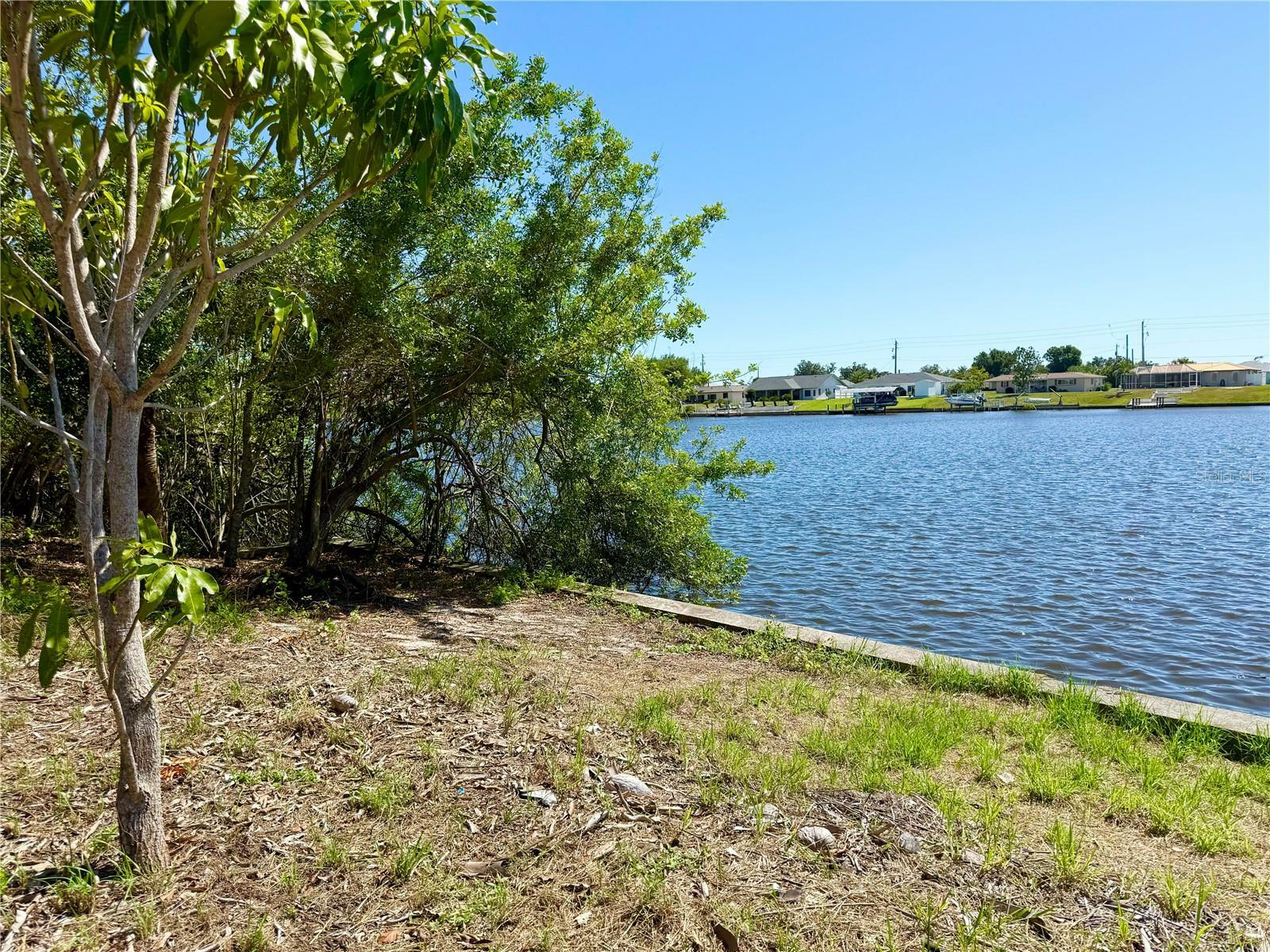 Property Photo: 834 Ellicott Circle NW FL 33952