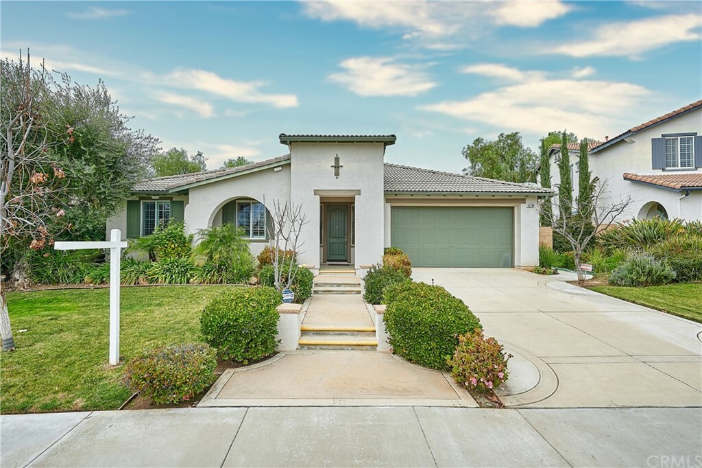 Property Photo:  34799 Vineyard Green Court  CA 92596 