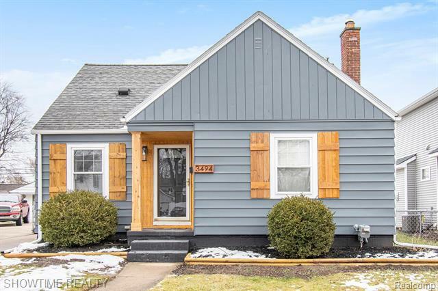 Property Photo:  3494 Cummings Avenue  MI 48072 