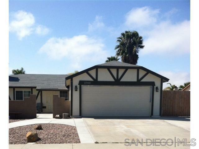Property Photo: 3769 Nectarine Cir CA 92058